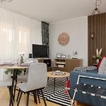Apartment Stylish With Balcony Zoliborz By Renters