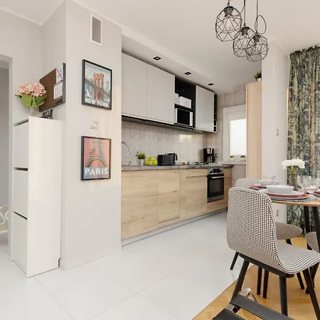 Stylish With Balcony Zoliborz By Renters